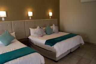Crystal Rose Lodge & Spa - Krugersdorp - 8