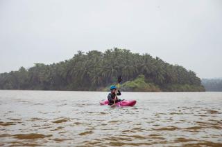 Queen of Chaliyar - Luxury Houseboat Stay - Kozhikode - 8