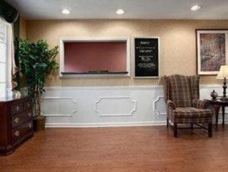 Baymont Inn & Suites by Wyndham Grenada - Grenada - 4