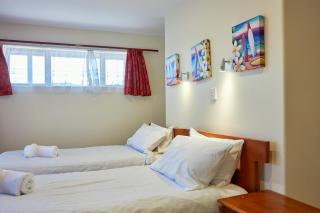 Coastal Spacious Mountain Views - 9