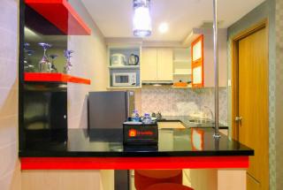 Best Price 1BR Apartment at The Oasis Cikarang By Travelio - Bekasi - 5