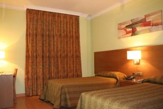 Hotel 4C Puerta Europa - Madrid - 1