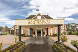 Canterbury International Hotel - 2