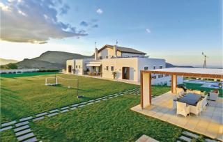 Amazing Home In Houdetsi,Heraklio - Vathípetron - 8