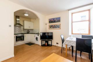 City Centre 2 Bed - Baron Taylor Street - Inverness - 4