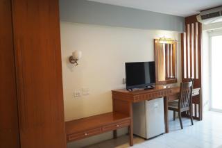 Phromsuk Hotel Ayutthaya - 1