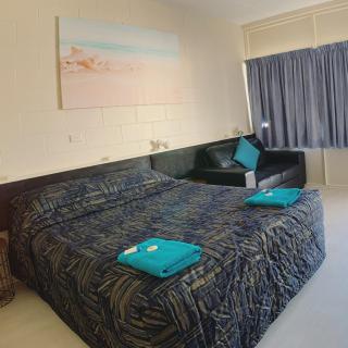 Tropical City Motor Inn - Ayr - 6