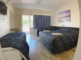 Tropical City Motor Inn - 7