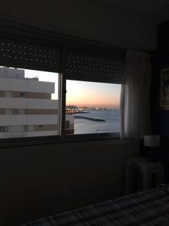Departamento Cabo Corrientes con cochera cubierta, sólo alquiler a familias o mayores de veinticinco años - Mar del Plata - 1