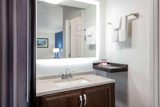 Baymont by Wyndham Spokane - Spokane - 1