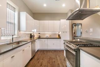 Stunning Villas with Modern & Open Layout - New Orleans - 2