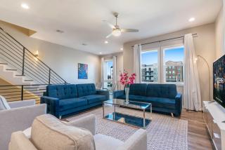 Two-level Spacious Villas with Amenities - New Orleans - 8