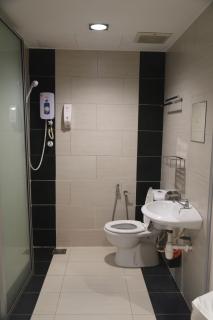 WL HOTEL - Kampung Baharu Sungai Buluh - 6