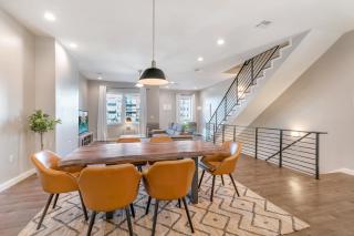 Fully-Furnished Townhouse with Luxury Amenities - New Orleans - 2
