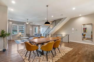 Fully-Furnished Townhouse with Luxury Amenities - 6