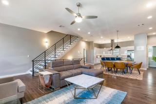 Fully-Furnished Townhouse with Luxury Amenities - 0