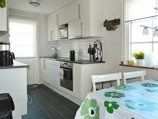 6 person holiday home in LYSEKIL - 4