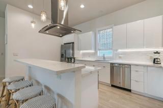 Stunning Townhouse with Amenities - New Orleans - 2