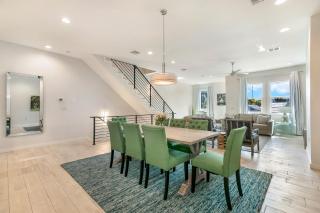 New Construction Townhouse Near City Hot Spots - 5