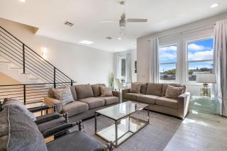 New Construction Townhouse Near City Hot Spots - New Orleans - 0