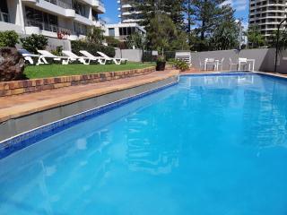Surfers Chalet - Gold Coast - 2