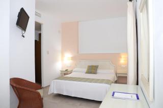 Hostal Doña Lola Marina - 0