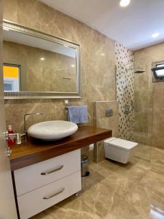 Ultra Luxury Private Villa with Swimming Pool - 3