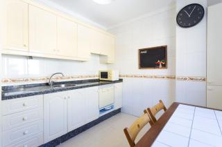 Modern 2bedroom Seaviews & Wifi - Araya - 4
