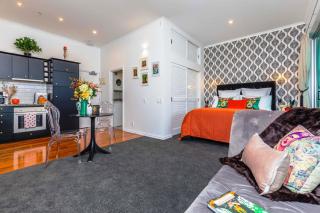 *Vibrant Viaduct Harbour Apartment with Balcony & Best Location* Auckland - 6