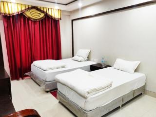 Bodhgaya Seven Inn Hotel n Restaurant - Bodh Gaya - 5