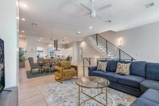 Beautiful Townhouse in a Gated Community - 3