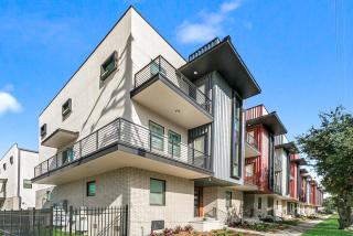New Construction Elegant Villas - New Orleans - 4