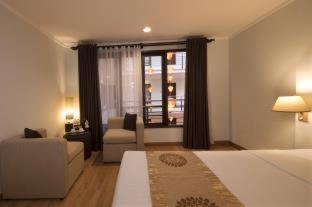 Vien Dong Hotel - Near Bui Vien Walking Street - Ho Chi Minh City - 2