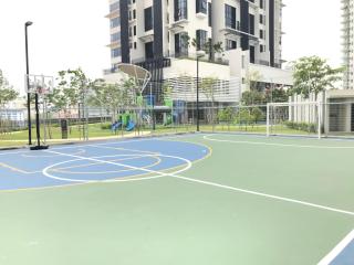 HighPark Suites in Petaling Jaya, Kelana Jaya by Plush - Kampong Baharu Sungai Way - 2