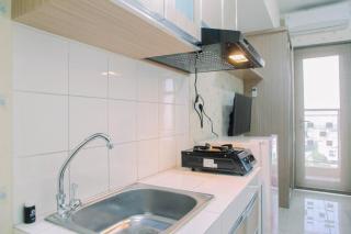 Modern Furnished Studio at Springlake Summarecon Bekasi Apartment By Travelio - Bekasi - 4