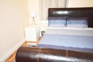 London Zone 2 Three Bedroom Apartment - 3