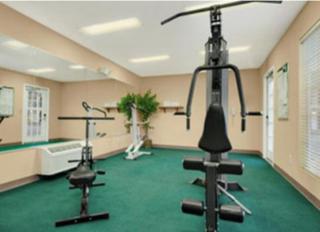 Baymont Inn & Suites by Wyndham Grenada - Grenada - 3