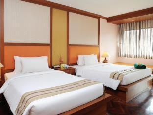 Baumanburi Hotel Patong - 2