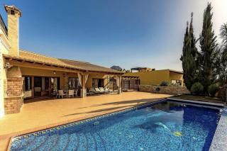 GOLFSIDE HIDEAWAY, INFINITY POOL, BBQ, 5 BDRM - Adeje - 0