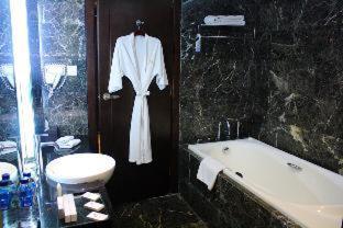 Cambridge Hotel Medan - Medan - 1
