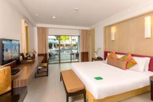 Sawaddi Patong Resort & Spa by Tolani - 7