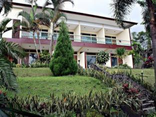 Inna Tretes Hotel & Resort - 9