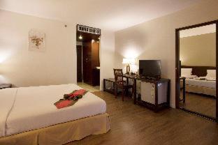 Golden Crown Grand Hotel - 3