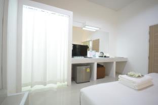 iRest Ao Nang Seafront - 9