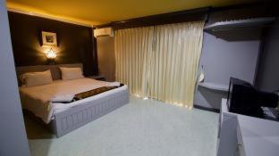 The Little Moon Residence - 5