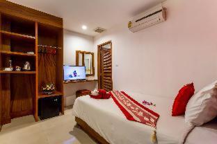 PJ Patong Resortel - Patong Beach - 8