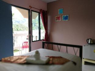 Stamp Hills Resort - Suan Phueng - 7