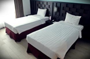 Grand Orchid Hotel Yogyakarta - 9