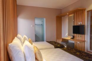 Puri Padma Hotel - 5