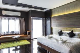 Cresco Hotel Buriram - 9